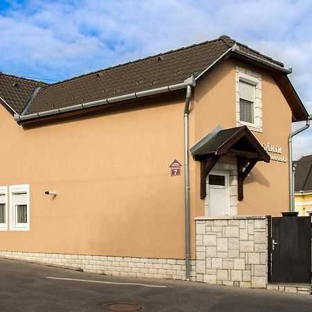 Gardi Apartman Szekszard Exterior photo